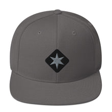 Load image into Gallery viewer, Puffy Star Logo Snapback Hat
